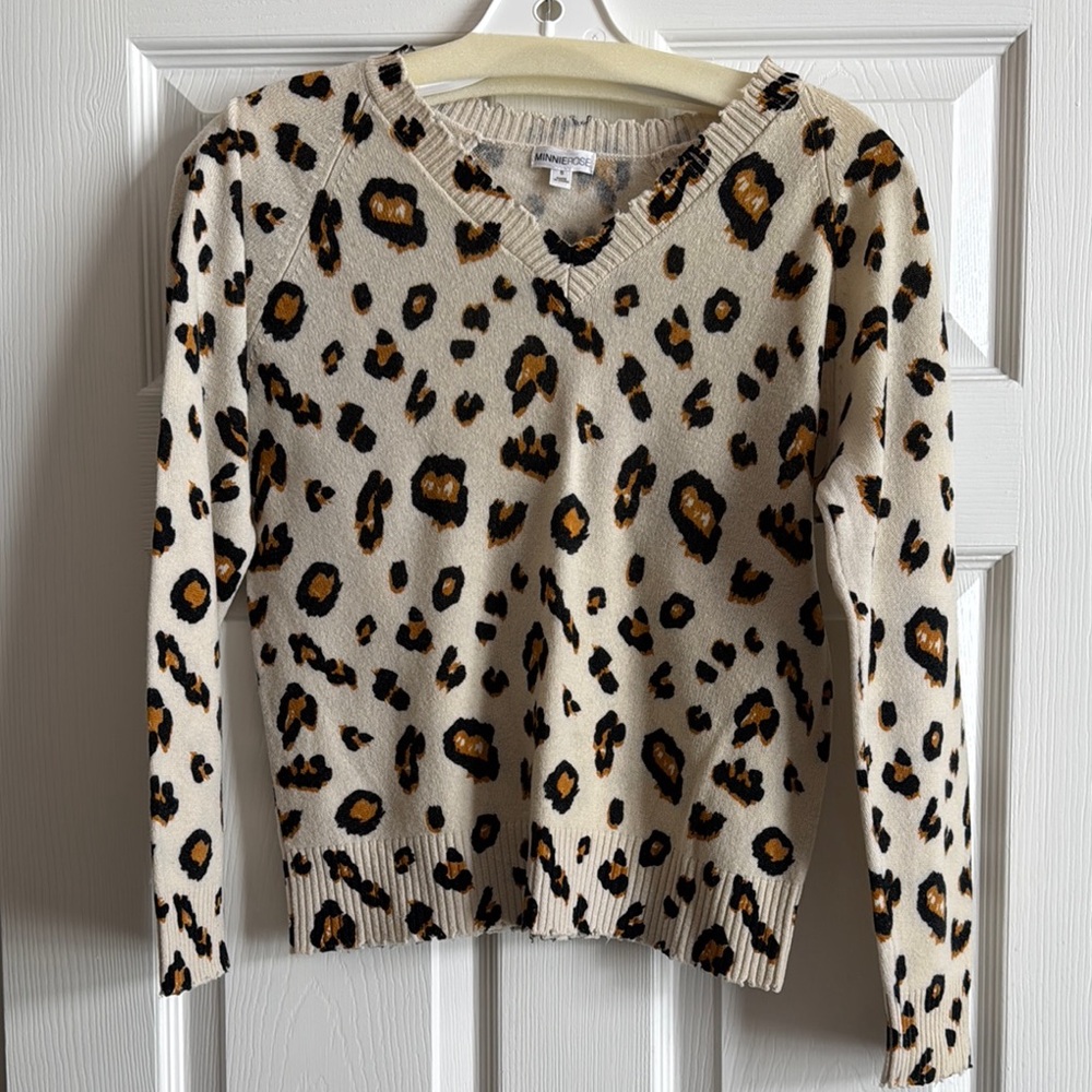 Minnierose Leopard Print V-Neck Sweater Size S